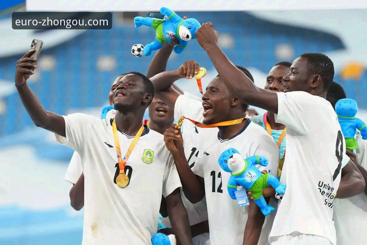 中欧官方APP扫码下载 中欧官方APP观赛实战指南:从奥地利5-1大胜加纳看高效获取赛事信息